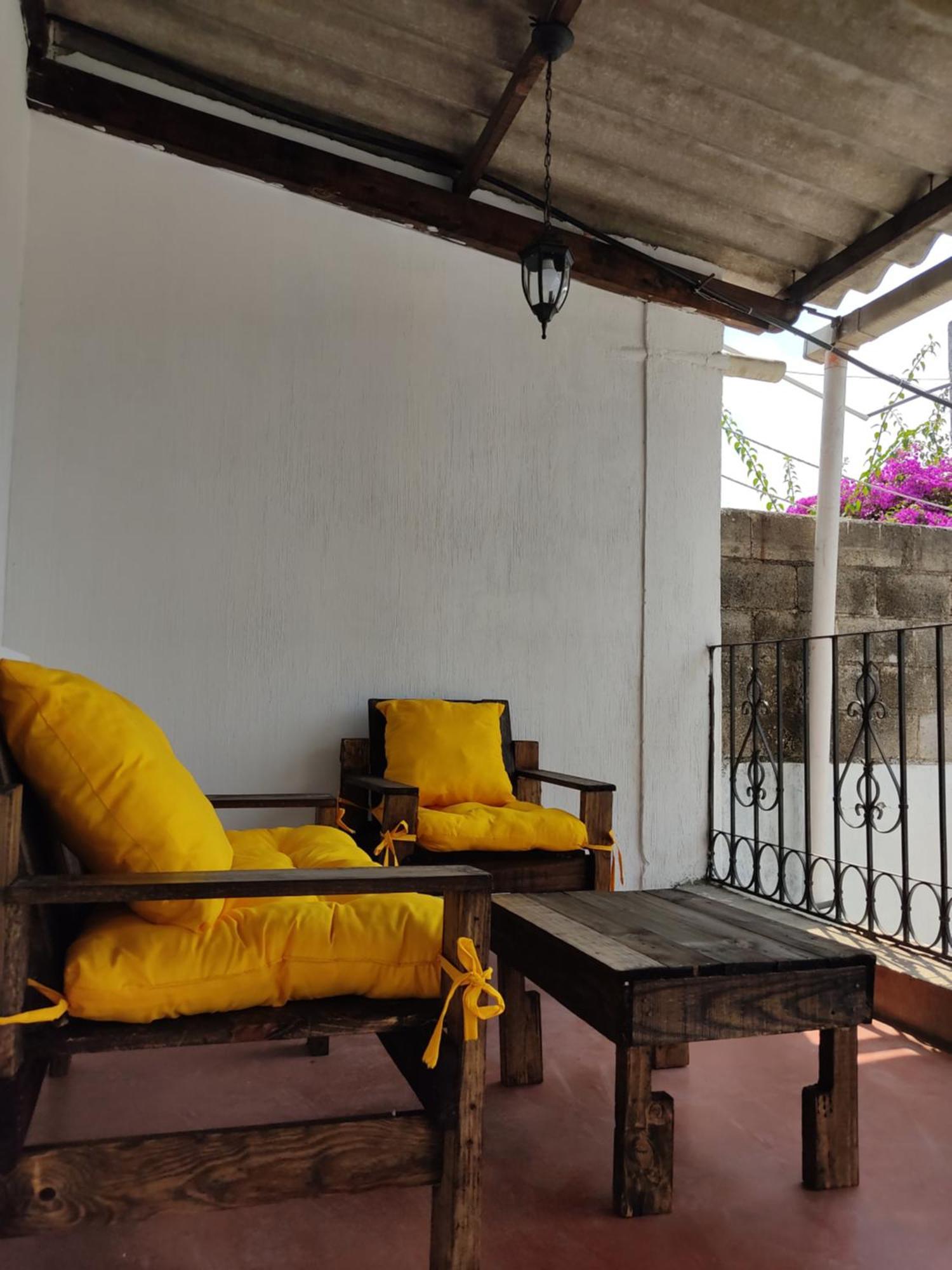 Blue Moon Hostel Antigua Exterior foto
