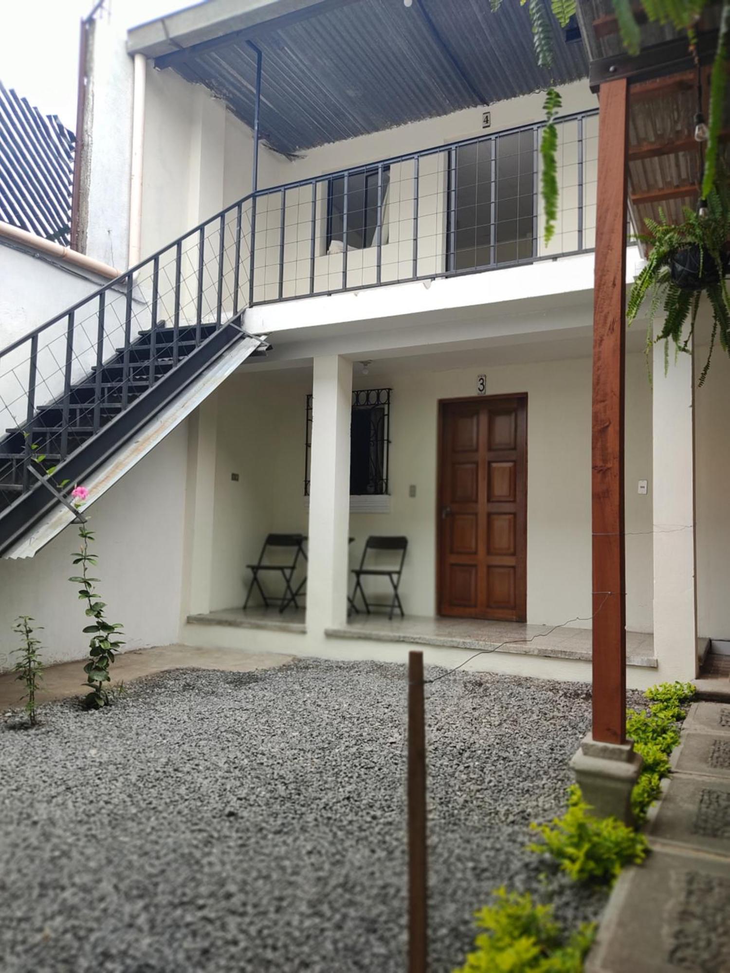 Blue Moon Hostel Antigua Exterior foto